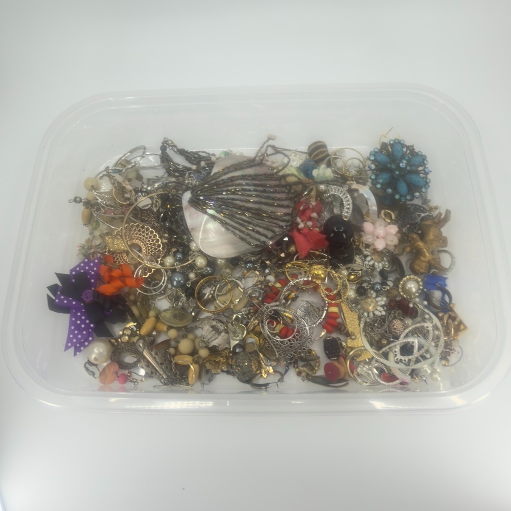 Craft Beading Jewelry Lot Mixed Costume Pieces DIY Upcycle Repair Supplies - Picture 6 of 16